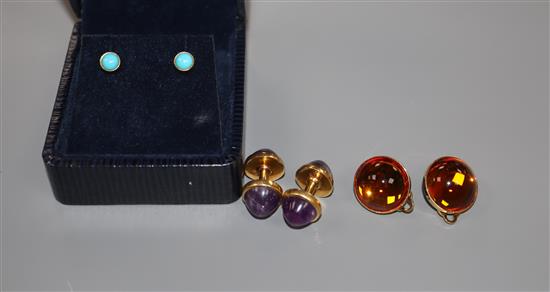 Two pairs earrings and studs